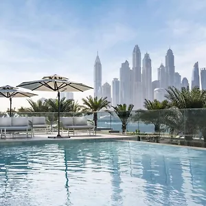 Radisson Palm Jumeirah منتجع